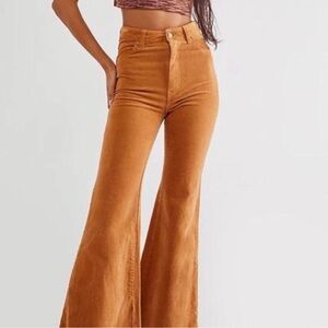 ROLLA’S EASTCOAST CROP FLARE HIGH RISE TAN CORDUROY PANTS SIZE 28